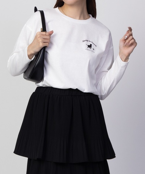 NAVY(ネイビー)の「NAVY ネコプリントロンT(Tシャツ/カットソー・レディース・ブラック/オリーブ/ホワイト・M/L)」の2枚目の写真