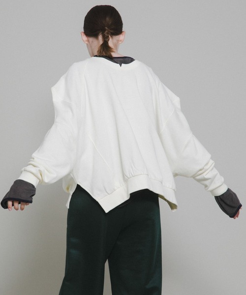 LAATO（ラート）の「anchor shoulder sweat（Tシャツ/カットソー・レディース・アイボリー/ダークグレー・FREE）」の3枚目の写真