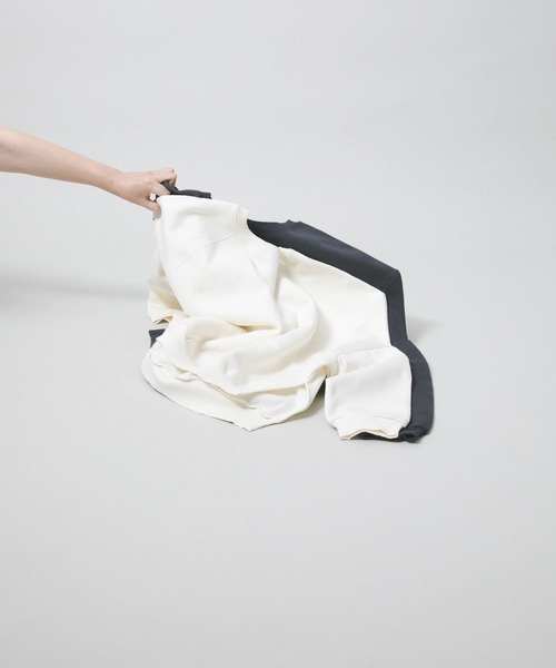 LAATO（ラート）の「anchor shoulder sweat（Tシャツ/カットソー・レディース・アイボリー/ダークグレー・FREE）」の8枚目の写真