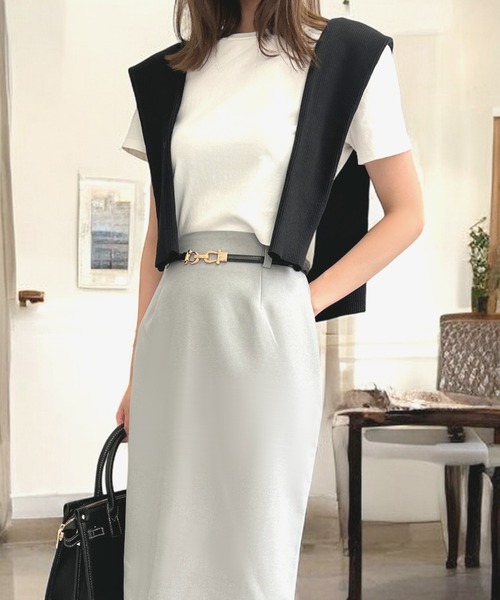 Julia Boutique（ジュリアブティック）の「ゴールドボタンVネックニットカーディガン（カーディガン/ボレロ・レディース・ネイビー/バーガンディー/ブラック・ONE）」の20枚目の写真