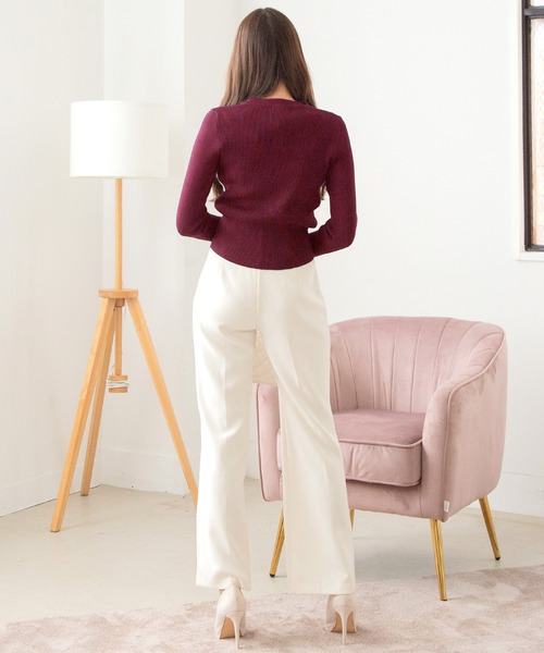 Julia Boutique（ジュリアブティック）の「ゴールドボタンVネックニットカーディガン（カーディガン/ボレロ・レディース・ネイビー/バーガンディー/ブラック・ONE）」の9枚目の写真