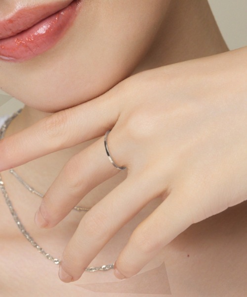 ciite' surgical stainless(シーテサージカルステンレス)の「【 金属アレルギー対応 】 シンプルリング サージカルステンレス(リング・レディース・ゴールド/シルバー・L/XXS/M/XS/S/XL)」の2枚目の写真