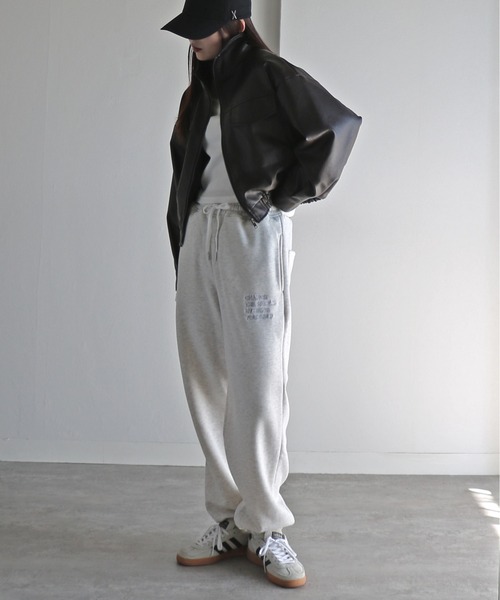 COURO（コウロ）の「ＨＡＬ×ＣＯＵＲＯ　エンブロイダリースウェットパンツ（スウェットパンツ・レディース・オートミール/ネイビー/ブラック/グレー・M/L）」の18枚目の写真