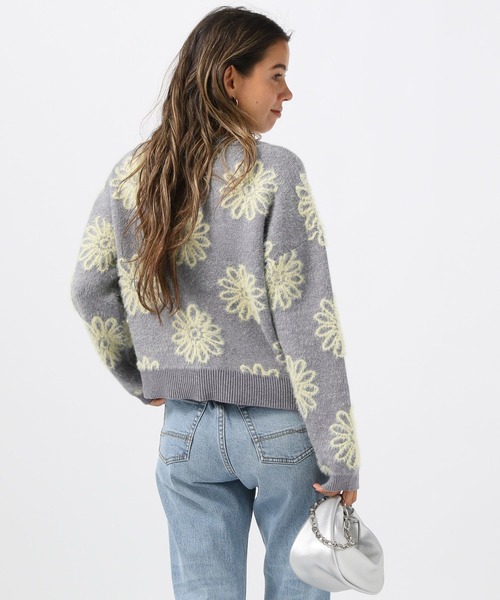 BAYFLOW（ベイフロー）の「[ストレッチ性のあるニット]フラワージャガードプルオーバー（ニット/セーター・レディース・ベージュ/グレー/ブラック・FREE）」の16枚目の写真