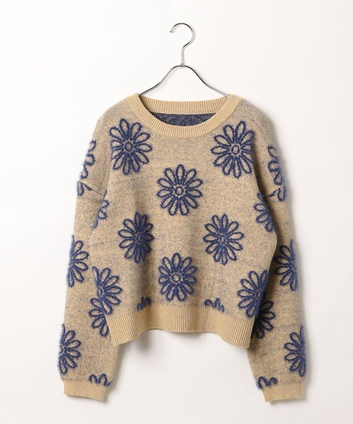 BAYFLOW（ベイフロー）の「[ストレッチ性のあるニット]フラワージャガードプルオーバー（ニット/セーター・レディース・ベージュ/グレー/ブラック・FREE）」の7枚目の写真