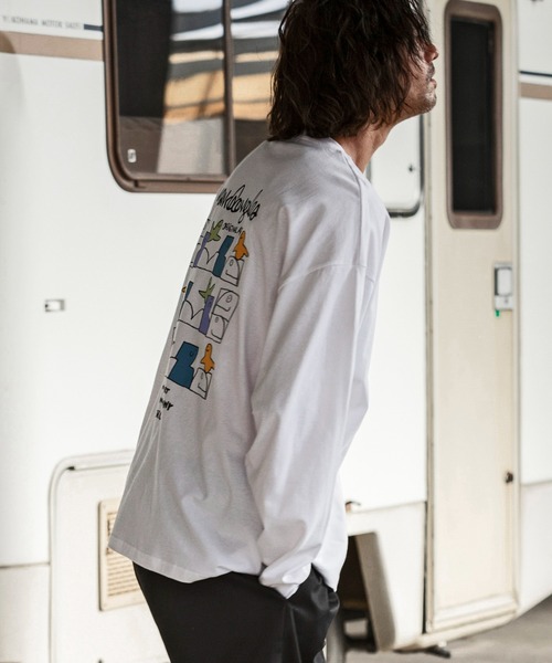 Mark Gonzales(マーク・ゴンザレス)の「【WEB・直営店限定】MARK GONZALES ARTWORK COLLECTION(マーク ゴンザレス)バックプリントロングTシャツ/4type/4colors(Tシャツ/カットソー・メンズ・ベージュ系4/ホワイト系4/ブラック系1/ブラック系3/グレー系1/ベージュ系2/ホワイト系3/ブラック系2/ブラック系4/ベージュ系1/ベージュ系3/ホワイト系1/ホワイト系2/グレー系2/グレー系3/グレー系4・M/L/XL)」の18枚目の写真