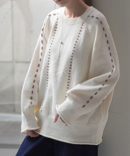 HUG.U(ハグユー)の「刺繍バルキーニット(ニット/セーター・レディース・アイボリー/ブラック/レッド・FREE)」の7枚目の写真