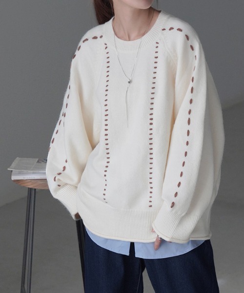 HUG.U(ハグユー)の「刺繍バルキーニット(ニット/セーター・レディース・アイボリー/ブラック/レッド・FREE)」の8枚目の写真