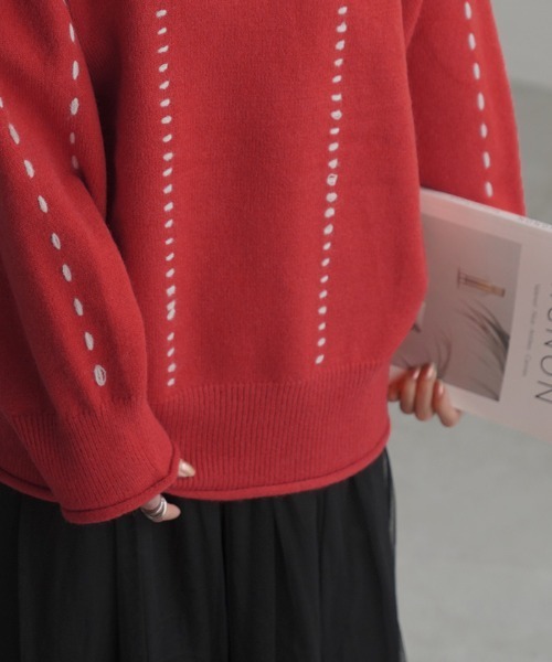 HUG.U(ハグユー)の「刺繍バルキーニット(ニット/セーター・レディース・アイボリー/ブラック/レッド・FREE)」の6枚目の写真