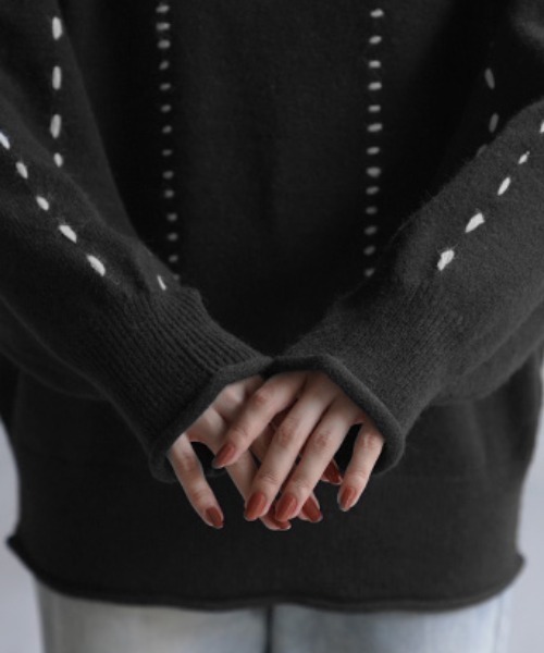 HUG.U(ハグユー)の「刺繍バルキーニット(ニット/セーター・レディース・アイボリー/ブラック/レッド・FREE)」の20枚目の写真