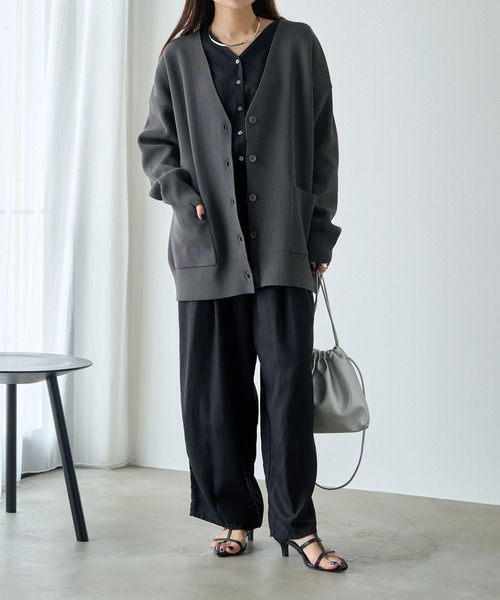 PUAL CE CIN(ピュアルセシン)の「【WEB限定・Du noir】スポンディッシュ BIG Vネックカーディガン(カーディガン/ボレロ・レディース・グレー/オフホワイト・FREE)」の13枚目の写真