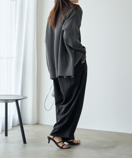 PUAL CE CIN(ピュアルセシン)の「【WEB限定・Du noir】スポンディッシュ BIG Vネックカーディガン(カーディガン/ボレロ・レディース・グレー/オフホワイト・FREE)」の11枚目の写真