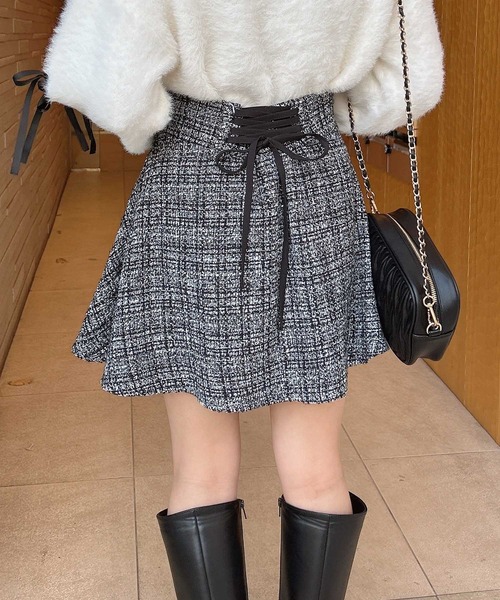 INGNI（イング）の「バックレースアップツイードフレアスカパン（スカート・レディース・ホワイト系その他5/ブラック/ブラック系その他2・FREE）」の3枚目の写真