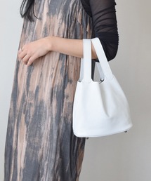 【ANDREA CARDONE】レザーバケットバッグ(Q56512)