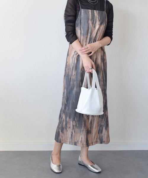 andrea cardone（アンドレアカルドネ）の「【ANDREA CARDONE】レザーバケットバッグ(Q56512)（ハンドバッグ・レディース・ホワイト・ALL）」の4枚目の写真