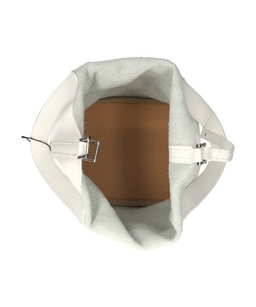 andrea cardone（アンドレアカルドネ）の「【ANDREA CARDONE】レザーバケットバッグ(Q56512)（ハンドバッグ・レディース・ホワイト・ALL）」の10枚目の写真