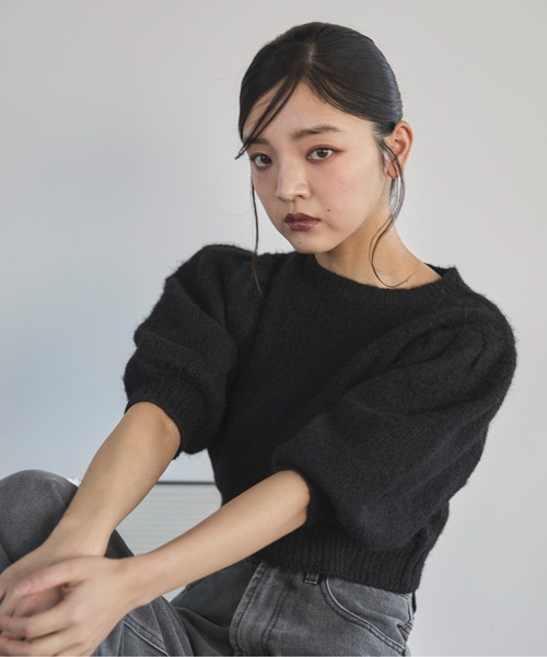 feepur（フェピュール）の「【ハンドウォッシャブル】ウール混起毛パフスリーブクロップドニット（ニット/セーター・レディース・杢グレー/アイボリー/ブラック・MEDIUM）」の9枚目の写真