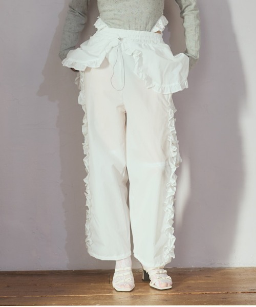 lilLilly(リルリリー)の「ナイロンフリルパンツ(その他パンツ・レディース・ホワイト/ブラック/オレンジ・FREE)」の13枚目の写真