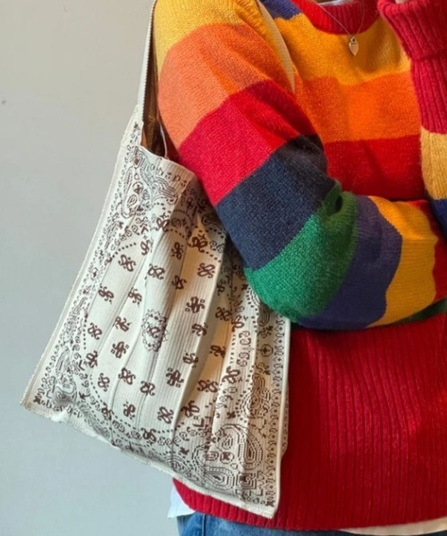KNT365(ケイエヌティサンロクゴ)の「Knitty Paisley(トートバッグ・レディース・ネイビー/ベージュ/ブラック・FREE)」の5枚目の写真
