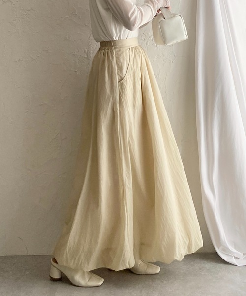 She's Closet(シーズクローゼット)の「ボリュームフレアロングナイロンバルーンスカート(スカート・レディース・アイボリー/チャコールグレー/ブラック・FREE)」の2枚目の写真