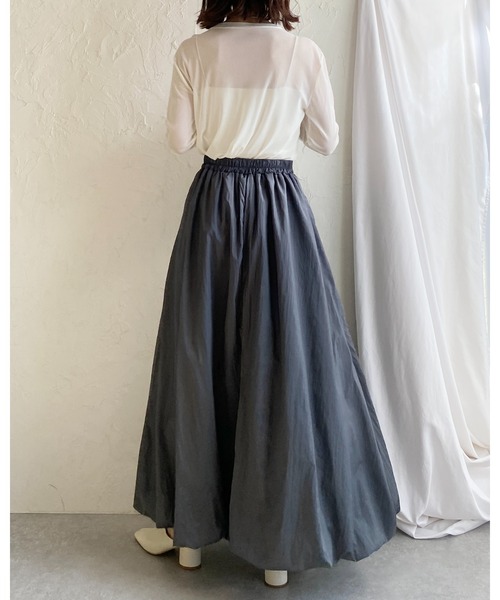 She's Closet(シーズクローゼット)の「ボリュームフレアロングナイロンバルーンスカート(スカート・レディース・アイボリー/チャコールグレー/ブラック・FREE)」の6枚目の写真