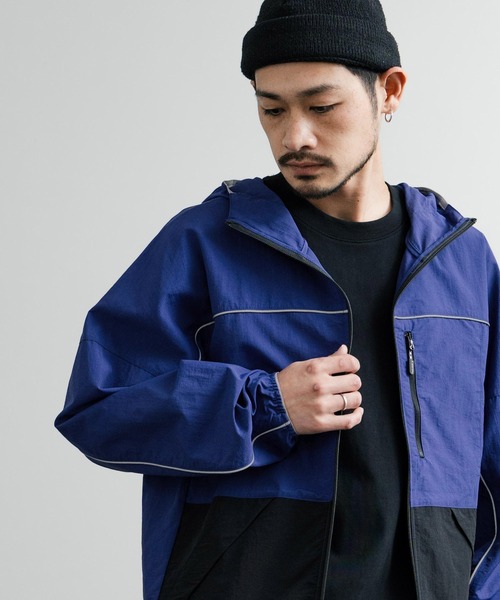 KRIFF MAYER（クリフメイヤー）の「KRIFF MAYER クリフメイヤー CLEANNESS クリーネス 撥水 防汚 配色切替フードジャケット マウンテンパーカー 2437800（ナイロンジャケット・メンズ・ブルー/マルチ/グレー・M/L/XL）」の10枚目の写真