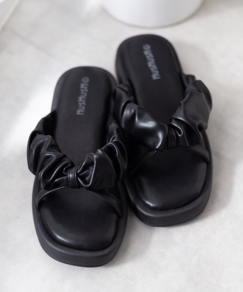HusHusH（ハッシュアッシュ）の「HusHusH クシュクシュサンダル（サンダル・レディース・アイボリー/ブラック・S/M/L）」の16枚目の写真