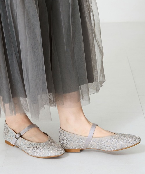 WA ORiental TRaffic（ダブルエーオリエンタルトラフィック）の「フラワー刺繍メリージェーンパンプス/52119（パンプス・レディース・グレー/オレンジ・34/35/36/37/38/39/40/41/42）」の2枚目の写真