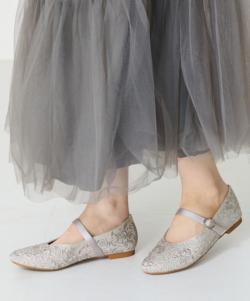 WA ORiental TRaffic（ダブルエーオリエンタルトラフィック）の「フラワー刺繍メリージェーンパンプス/52119（パンプス・レディース・グレー/オレンジ・34/35/36/37/38/39/40/41/42）」の5枚目の写真