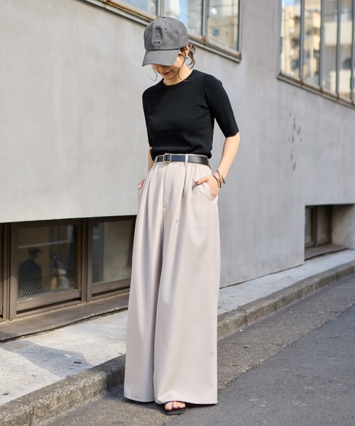 COLONY 2139（コロニートゥーワンスリーナイン）の「ビスコースリブクルー半袖ニット（ニット/セーター・レディース・オフホワイト/ブラック/サンドベージュ/ブラウン・FREE）」の13枚目の写真