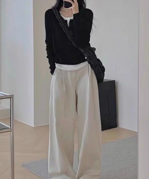 LADY LIKE（レディライク）の「レイヤード風スリットネックカットTシャツ（Tシャツ/カットソー・レディース・ネイビー/グレー/ブラック・M）」の4枚目の写真