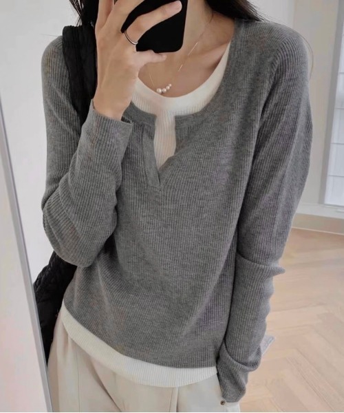 LADY LIKE（レディライク）の「レイヤード風スリットネックカットTシャツ（Tシャツ/カットソー・レディース・ネイビー/グレー/ブラック・M）」の13枚目の写真
