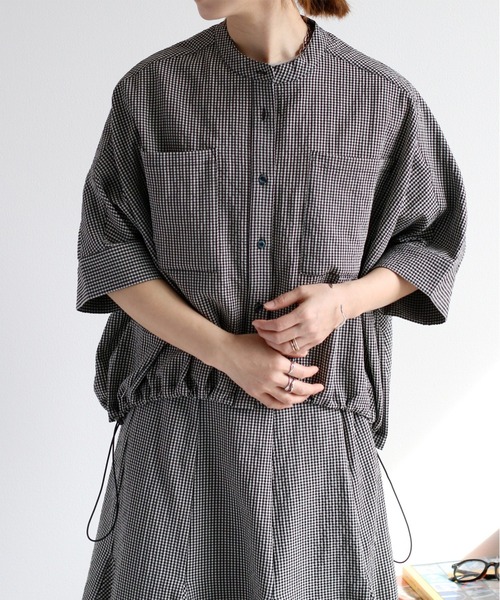 cepo（セポ）の「〈セットアップ対応〉速乾＆涼感 リサイクルポリサッカー バンドカラードルマンスリーブシャツ（シャツ/ブラウス・レディース・オフホワイト/ブラック/ブラック×ホワイト・M）」の3枚目の写真