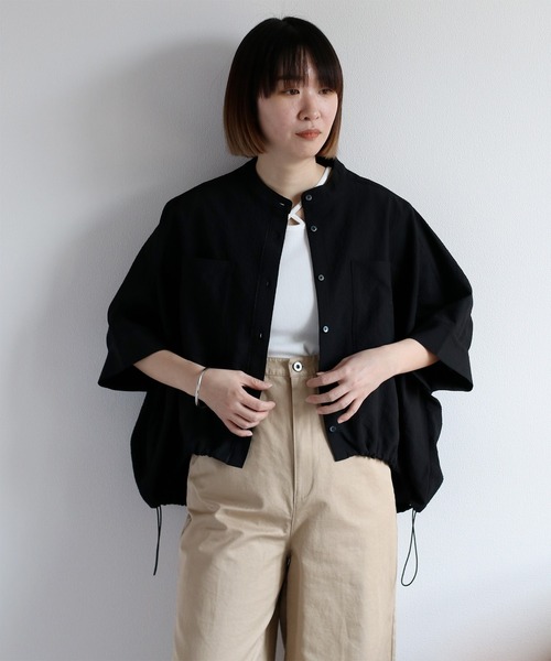 cepo（セポ）の「〈セットアップ対応〉速乾＆涼感 リサイクルポリサッカー バンドカラードルマンスリーブシャツ（シャツ/ブラウス・レディース・オフホワイト/ブラック/ブラック×ホワイト・M）」の2枚目の写真