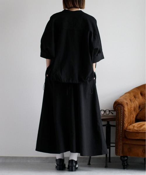 cepo（セポ）の「〈セットアップ対応〉速乾＆涼感 リサイクルポリサッカー バンドカラードルマンスリーブシャツ（シャツ/ブラウス・レディース・オフホワイト/ブラック/ブラック×ホワイト・M）」の6枚目の写真