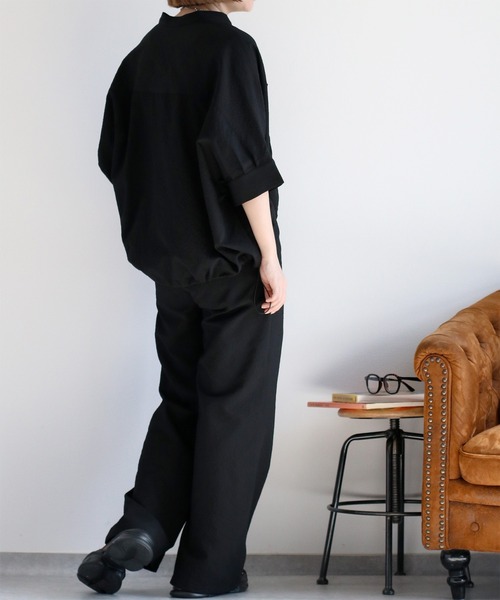 cepo（セポ）の「〈セットアップ対応〉速乾＆涼感 リサイクルポリサッカー バンドカラードルマンスリーブシャツ（シャツ/ブラウス・レディース・オフホワイト/ブラック/ブラック×ホワイト・M）」の11枚目の写真