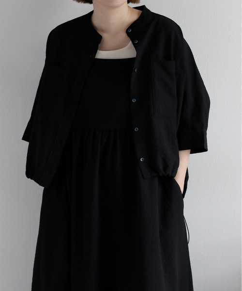 cepo（セポ）の「〈セットアップ対応〉速乾＆涼感 リサイクルポリサッカー バンドカラードルマンスリーブシャツ（シャツ/ブラウス・レディース・オフホワイト/ブラック/ブラック×ホワイト・M）」の14枚目の写真