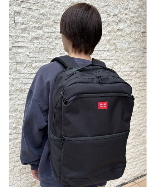 BEAMS DESIGN(ビームス デザイン)の「BEAMSDESIGN(ビームスデザイン)ROUTINE バックパック(L)(バックパック/リュック・メンズ・ブラック/レッド・FREE)」の3枚目の写真