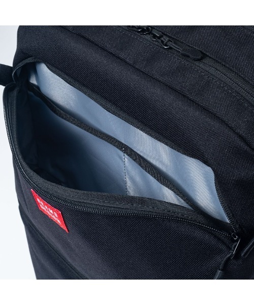 BEAMS DESIGN(ビームス デザイン)の「BEAMSDESIGN(ビームスデザイン)ROUTINE バックパック(L)(バックパック/リュック・メンズ・ブラック/レッド・FREE)」の8枚目の写真