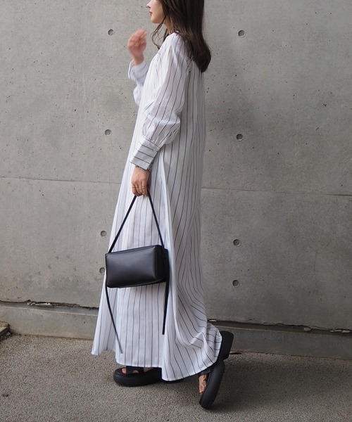 LAULEN(ローレン)の「stripe volume sleeve long dress /ストライプ柄 ノーカラー ボリュームスリーブ ロングワンピース(ワンピース・レディース・ブルー/ホワイト・FREE)」の9枚目の写真