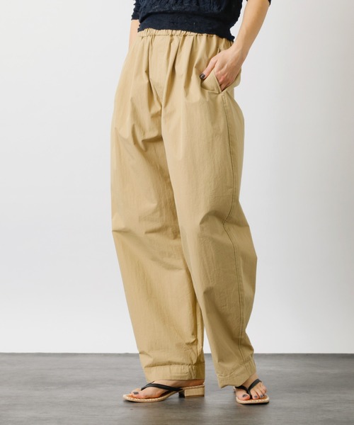 MICA&DEAL（マイカ＆ディール）の「【MICA&DEAL /マイカアンドディール】コットンイージーパンツ【WEB限定】（その他パンツ・レディース・ベージュ/オフホワイト・フリー）」の4枚目の写真