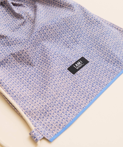 I am I in fact...（アイアムアイインファクト）の「BASKET print ナップサック（バックパック/リュック・レディース・ブラウン/ブルー・FREE）」の4枚目の写真