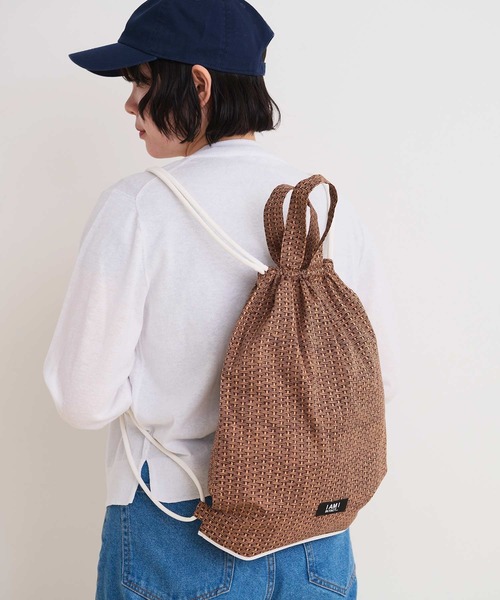 I am I in fact...（アイアムアイインファクト）の「BASKET print ナップサック（バックパック/リュック・レディース・ブラウン/ブルー・FREE）」の8枚目の写真