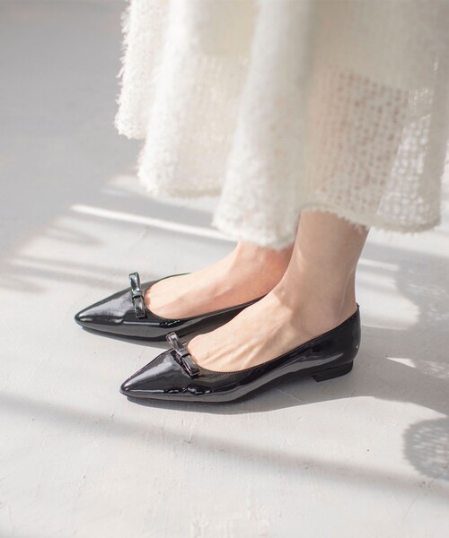 組曲（クミキョク）の「ポインテッドリボンパンプス（パンプス・レディース・ブラック系/サックスブルー系・SMALL/MEDIUM/LARGE）」の2枚目の写真