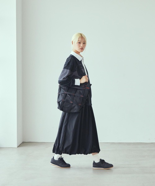 NIKE（ナイキ）の「ナイキ スポーツウェア カーゴ トート (12L) / Nike Sportswear Cargo Tote (12L) HF5303-010 Black（トートバッグ・メンズ・ブラック・ONE SIZE）」の13枚目の写真