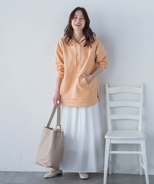 LAUTREAMONT(ロートレアモン)の「シアーフレアースカート≪洗濯機で洗える≫(スカート・レディース・ホワイト/ベージュ/チャコールグレー・9号/7号)」の4枚目の写真