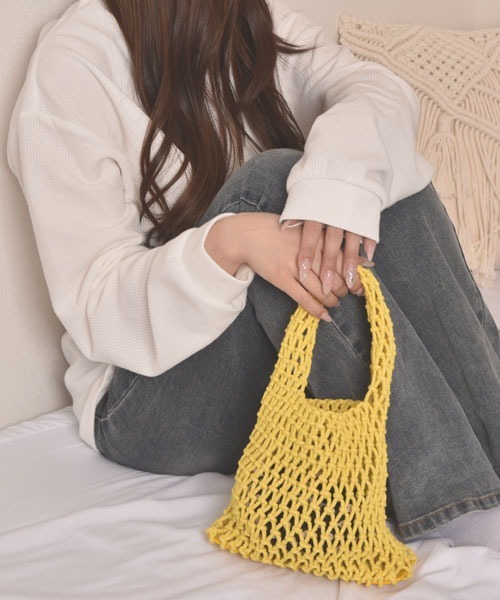 VIBGYOR Women(ヴィブジョー ウィメン)の「【float】かぎ針網み ミニ ハンドバッグ【9色展開】(ハンドバッグ・レディース・グリーン/マスタード/ブルー/ピンク/イエロー/ベージュ/パープル/ブラック/ホワイト・FREE)」の7枚目の写真
