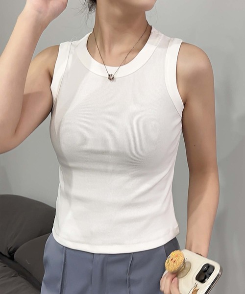 aimoha(アイモハ)の「シンプルデザインタンクトップ (SS)(タンクトップ・レディース・イエロー/ワインレッド/カーキ/ライトグレー/ピンク/チョコ/ホワイト/ベージュ/ライトベージュ/ブラック・FREE)」の12枚目の写真
