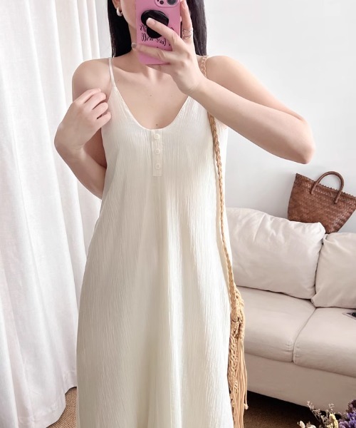 tageechita(タジチタ)の「【tageechita】レイヤードデザイン シアーキャミソール ロングワンピース(ワンピース・レディース・アイボリー/ライトブルーグレー・L/M/S)」の17枚目の写真