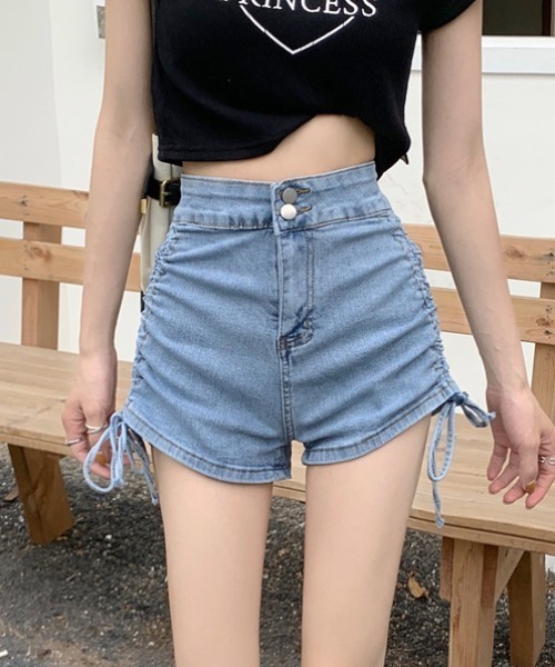 Teem Store(チームストア)の「サイドシャーリングリボンダブルボタンデニムショートパンツ(デニムパンツ・レディース・ブラック/ブルー・M/L)」の8枚目の写真